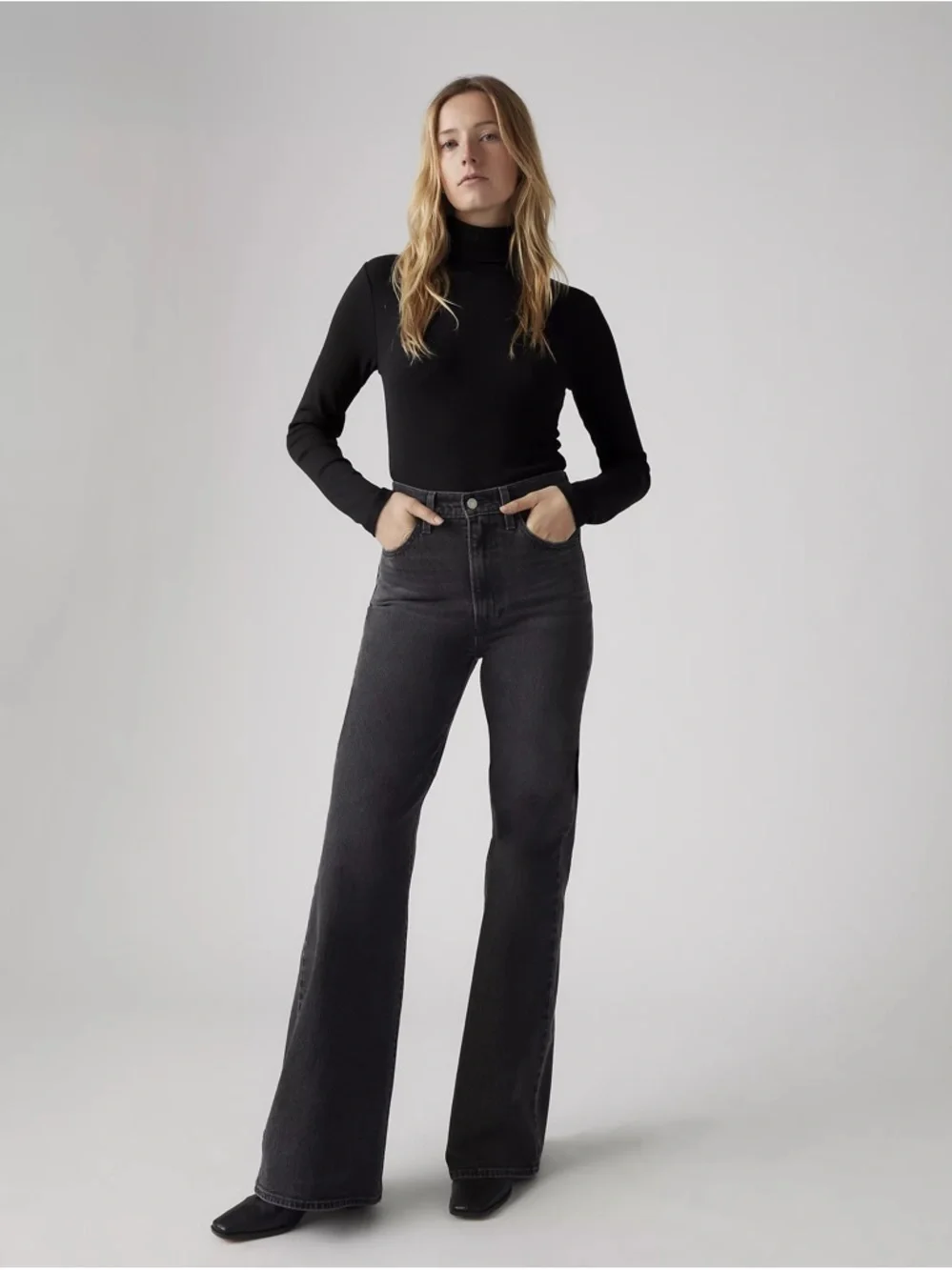 Levi’s RIBCAGE BELL WOMEN'S JEANS Black premium denim - Picture 2 of 13